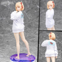 Lycoris Recoil Chisato Nishikigi: Oversized Sweatshirt Ver. 1/7